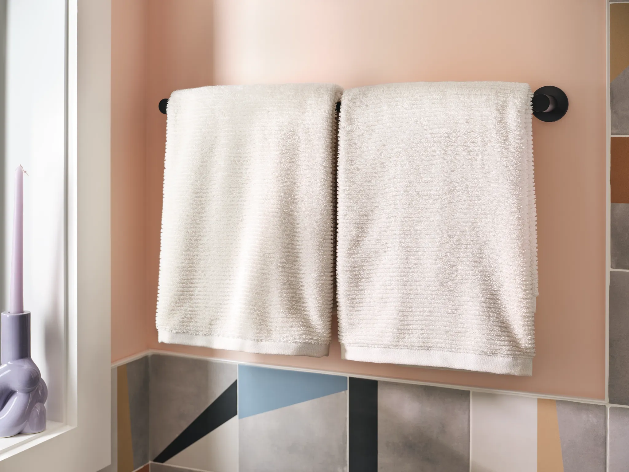 Avri Chrome 24" towel bar