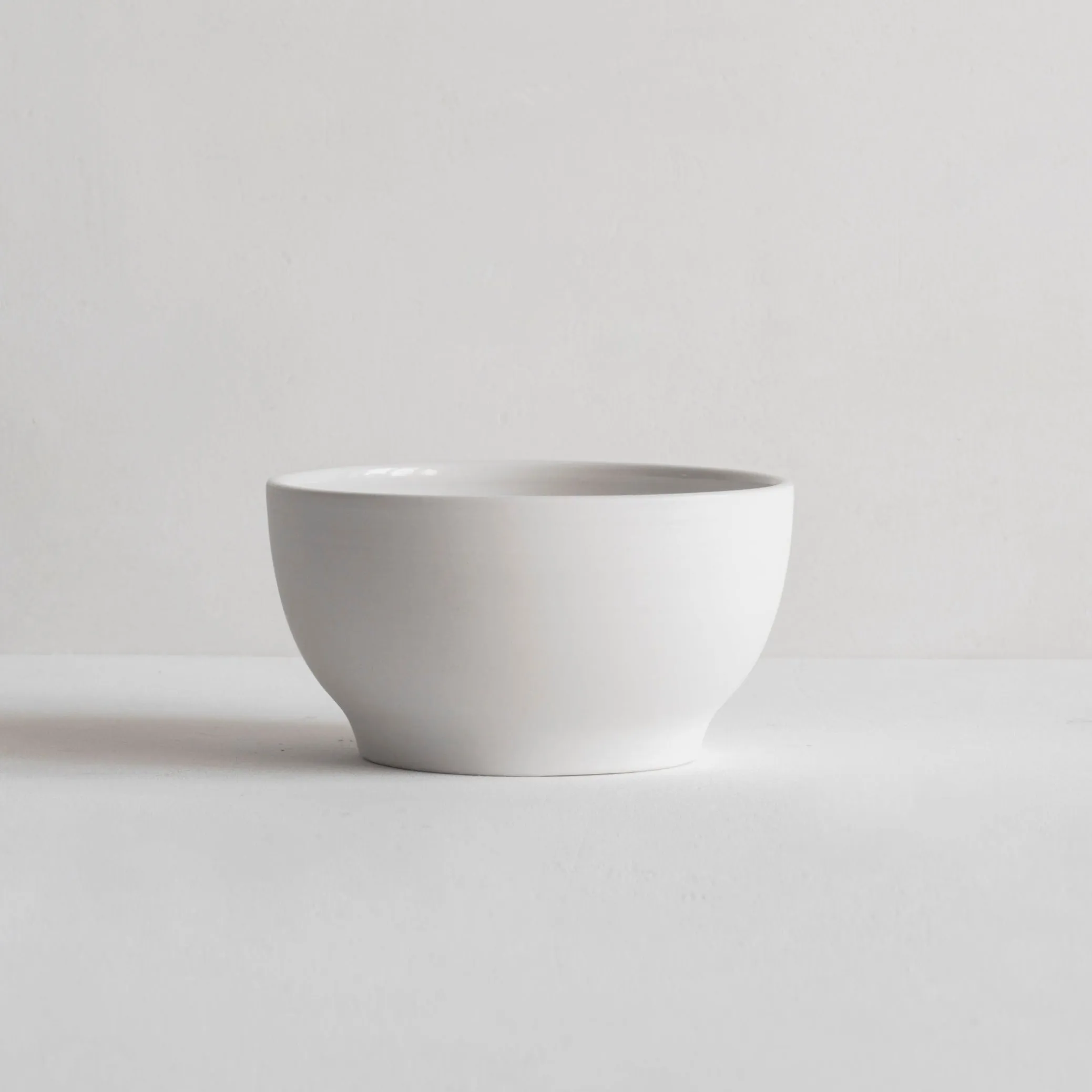 Porcelain Simple Bowls (Unglazed Exterior)