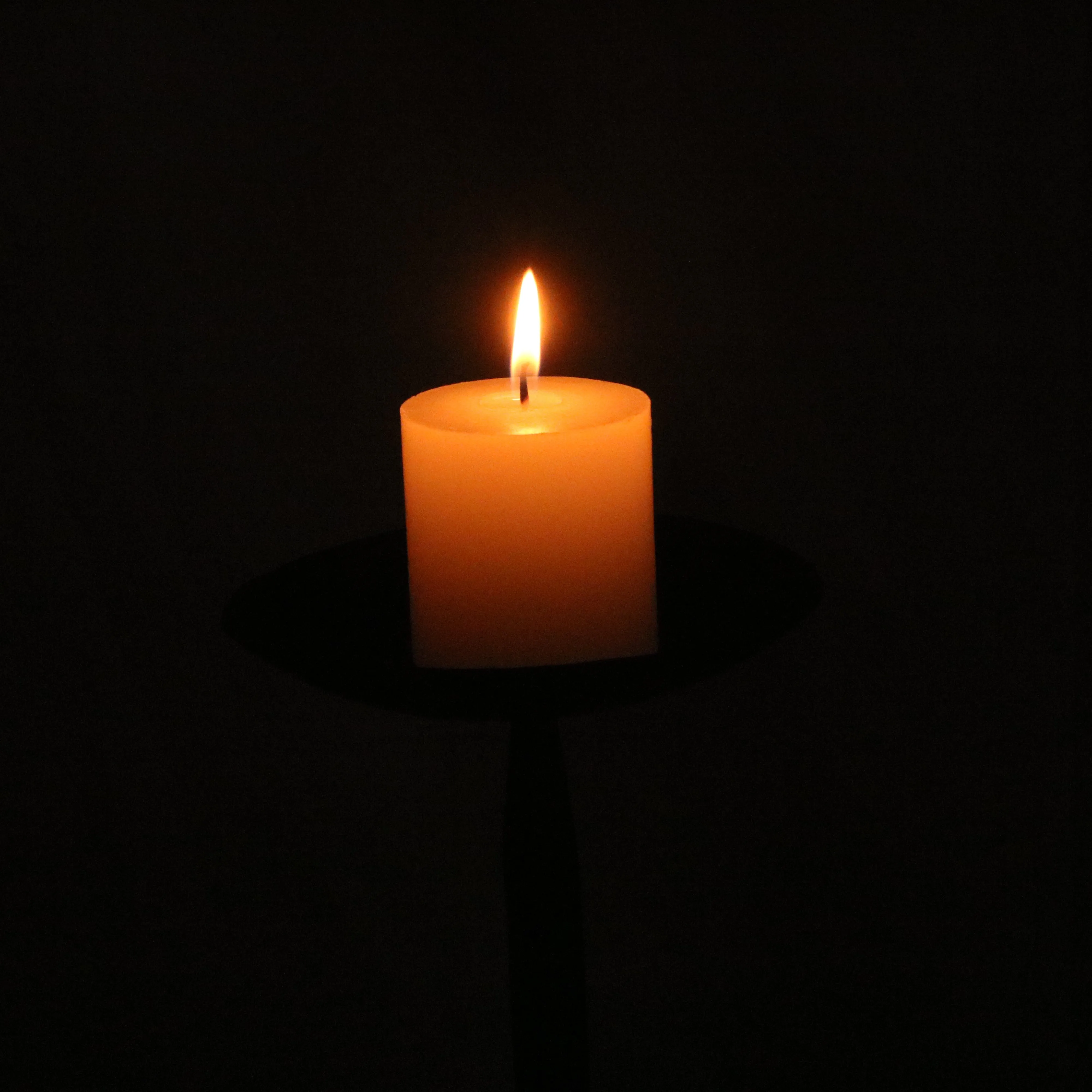 Simple and Classic Candle Stand